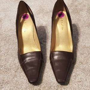Unisa brown leather heels